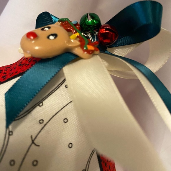 Christmas girl hanging/toss pillow. - Picture 5 of 6